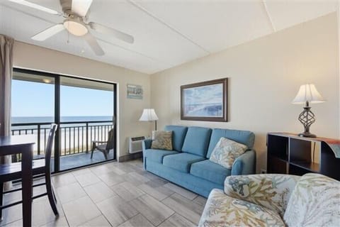 Condo 428