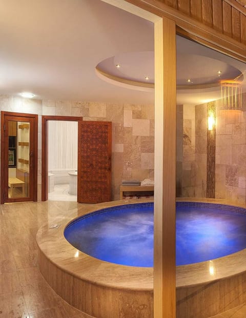 Jetted tub