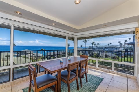 With the ocean as your backdrop and space for everyone at the table, mealtime becomes a cherished family memory.