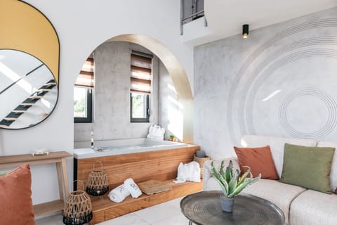 Duplex Suite Sea View Indoor Jacuzzi | Living room | Flat-screen TV