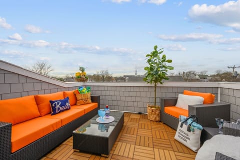 Roof top terrace for your enjoyment!