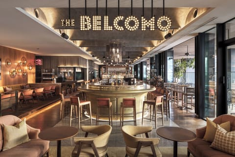 4 restaurants; breakfast, lunch, dinner, and brunch served