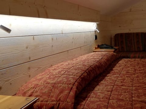 Down comforters, in-room safe, desk, free WiFi