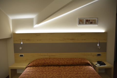 Down comforters, in-room safe, desk, free WiFi