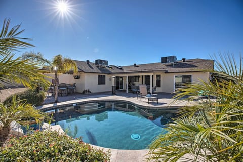 Peoria Vacation Rental | 4BR | 2BA | 2,092 Sq Ft | Step-Free Access