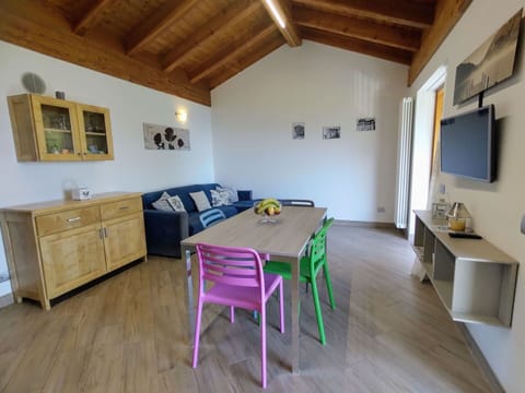 Table, Furniture, Property, Cabinetry, Building, Wood, Lighting, Interior Design, House, Chair