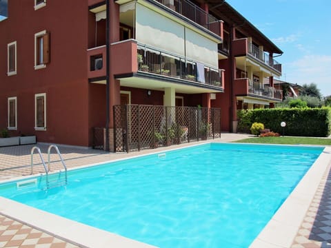 Property, Swimming Pool, Building, Real Estate, House, Apartment, Resort, Leisure, Home, Residential Area