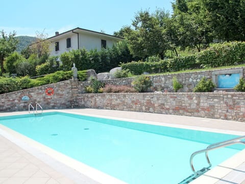 Swimming Pool, Property, Real Estate, Leisure, House, Building, Games, Grass, Residential Area, Home