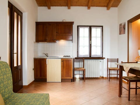 Room, Property, Furniture, Floor, Building, Interior Design, House, Tile, Real Estate, Countertop