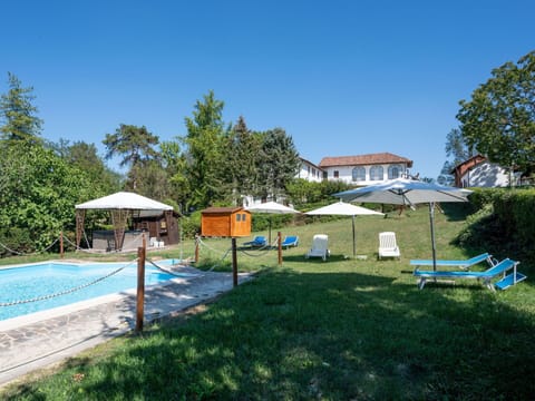 Water, Plant, Sky, Tree, Shade, Outdoor Furniture, Leisure, House, Swimming Pool, Real Estate