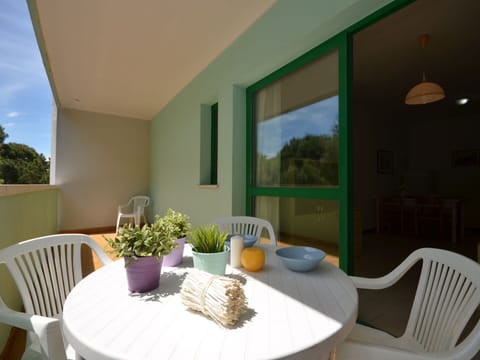 Table, Plant, Furniture, Property, Chair, Green, Window, Tableware, Shade, Interior Design