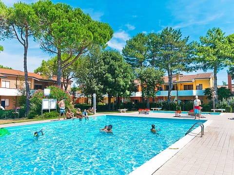 Swimming Pool, Leisure, Property, Resort, Town, Real Estate, Leisure Centre, Building, Resort Town, Vacation
