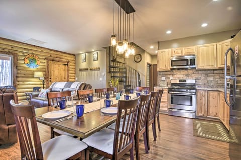 Pittsville Vacation Rental | 3BR | 1.5BA | 1,500 Sq Ft | 1 Step for Access