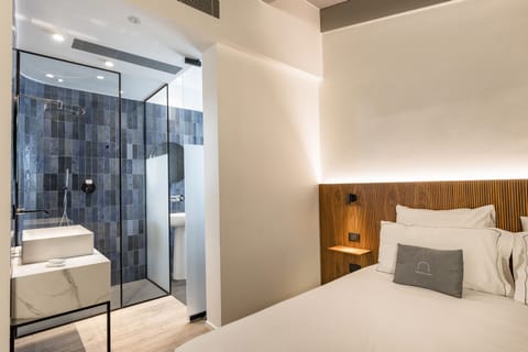 Superior Room | Premium bedding, free minibar items, in-room safe