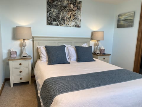 Luxury Suite, 1 King Bed, Sea View | 1 bedroom, premium bedding, desk, laptop workspace