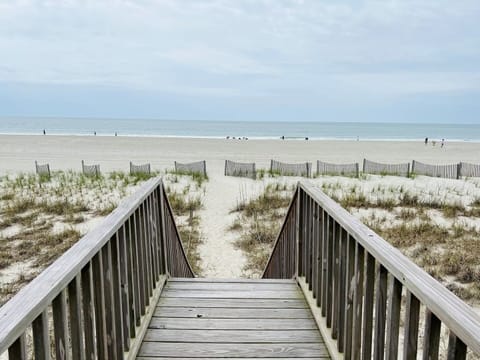 House, 6 Bedrooms | Beach | On the beach