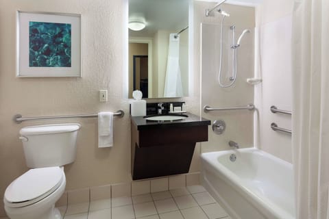 Combined shower/tub, deep soaking tub, free toiletries, hair dryer