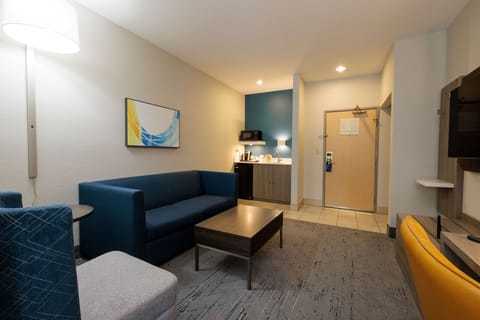 In-room safe, desk, blackout drapes, soundproofing