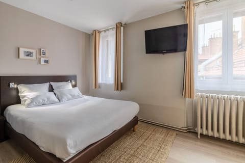 Deluxe Vercors | Premium bedding, memory foam beds, individually decorated