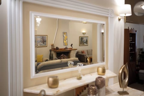 32-inch LCD TV with digital channels, TV