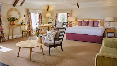 In-room safe, desk, soundproofing, iron/ironing board