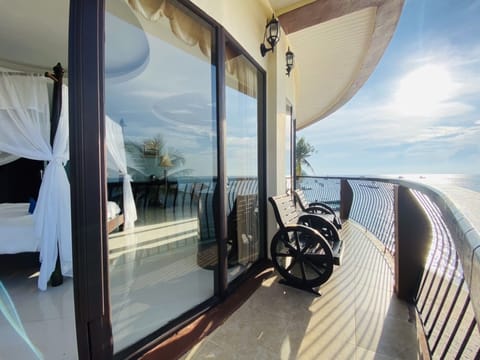 Ocean View Room | Desk, free WiFi, bed sheets