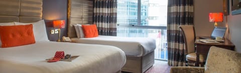 Triple Room | Desk, iron/ironing board, free WiFi