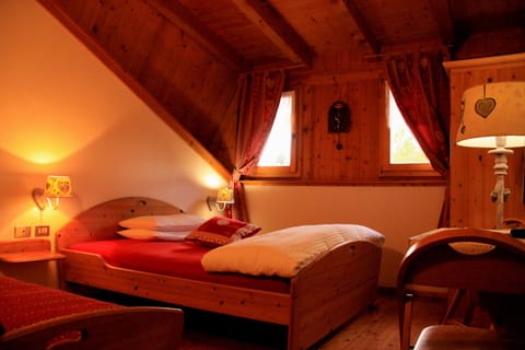 In-room safe, desk, blackout drapes, soundproofing