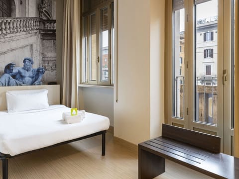 Superior Single Room, 1 Twin Bed, Non Smoking | In-room safe, desk, iron/ironing board, free WiFi