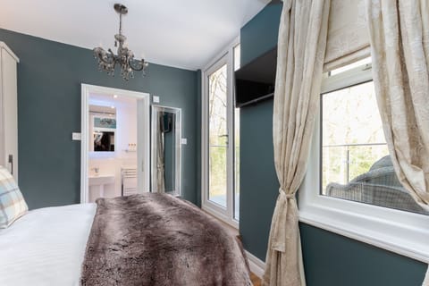 Romantic Double Room, Ensuite (Decked Balcony) | 1 bedroom