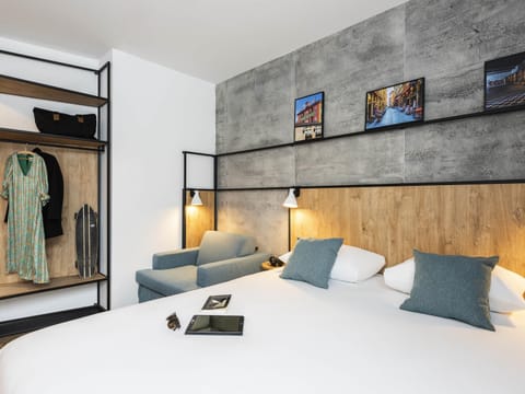 Premium Double Room | Premium bedding, desk, blackout drapes, soundproofing