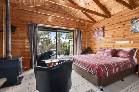 Classic Chalet, 1 Queen Bed, Ocean View | 1 bedroom, premium bedding, pillowtop beds, laptop workspace