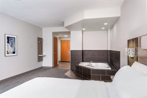 Standard Room, 1 King Bed (Feature) | Desk, laptop workspace, blackout drapes, iron/ironing board