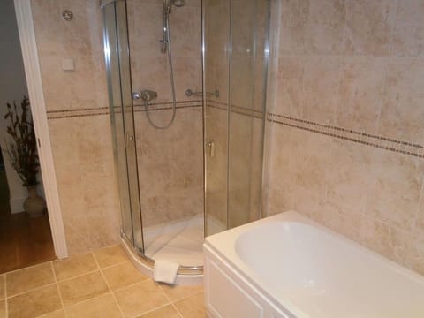Double Room, Ensuite | Bathroom