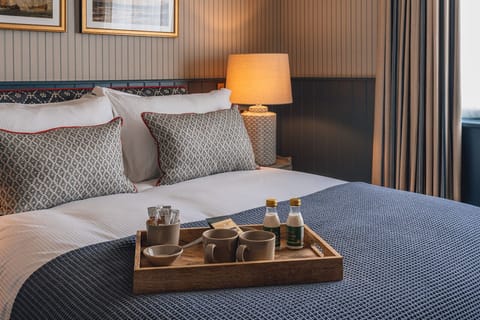 Comfy | Premium bedding, in-room safe, desk, soundproofing