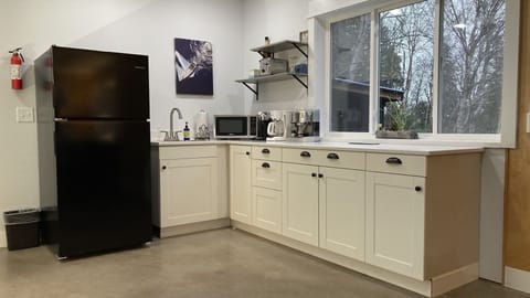 1st floor kitchenette.