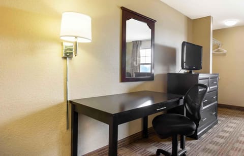 In-room safe, desk, WiFi (free), bed sheets