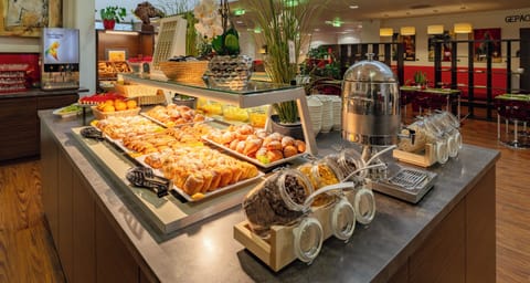 Daily buffet breakfast for a fee