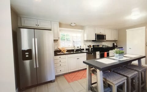 New remodelled Kitchen fully stocked.