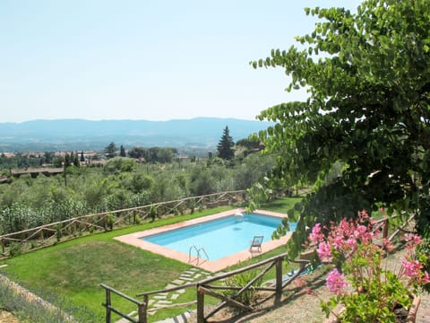 Property, Swimming Pool, Real Estate, House, Leisure, Rural Area, Estate, Building, Villa, Grass