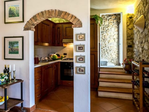 Property, Room, Arch, Building, Interior Design, Architecture, Countertop, Furniture, House, Floor