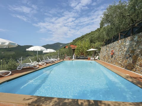 Swimming Pool, Property, Sky, Leisure, Vacation, Resort, Real Estate, House, Mountain, Building