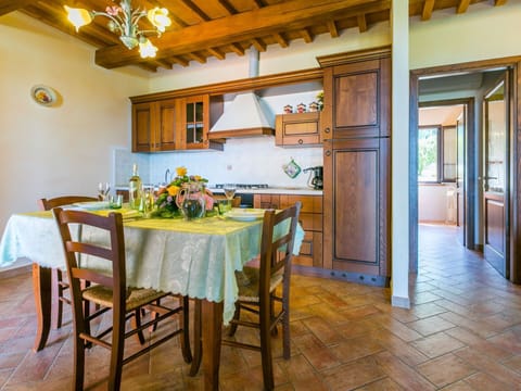 Table, Furniture, Building, Chair, Wood, Interior Design, Floor, Tableware, Flooring, Door