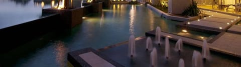 Infinity pool