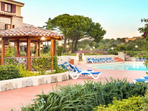 Property, Swimming Pool, Resort, Natural Landscape, Building, Real Estate, Vacation, House, Tree, Leisure