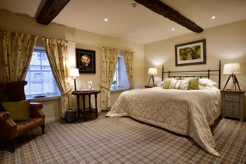 Superior Double Room | Individually decorated, individually furnished, desk, iron/ironing board