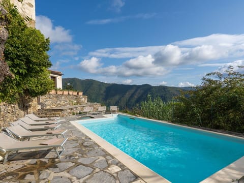 Swimming Pool, Property, House, Vacation, Azure, Real Estate, Sky, Water, Building, Villa