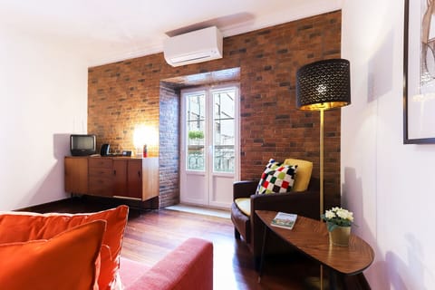 Apartment, 2 Bedrooms, Non Smoking | Living area | Flat-screen TV