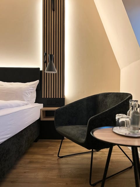 Business Double Room | 1 bedroom, hypo-allergenic bedding, in-room safe, desk