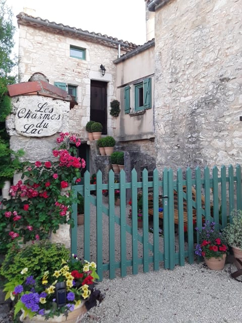 BIENVENUE! WELCOME! 